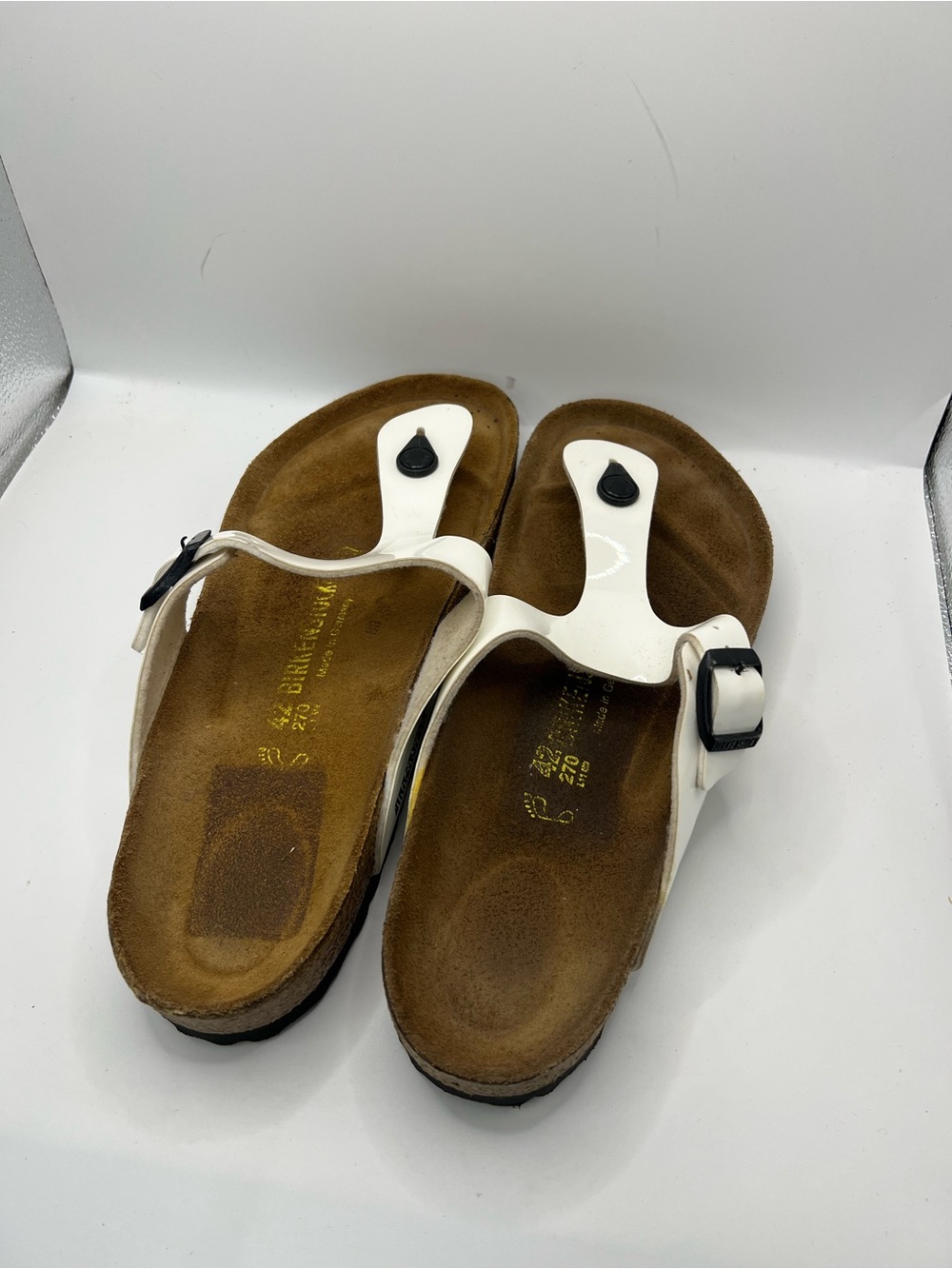 Birkenstock White Patent Gizeh Sandals - Picture 7 of 13